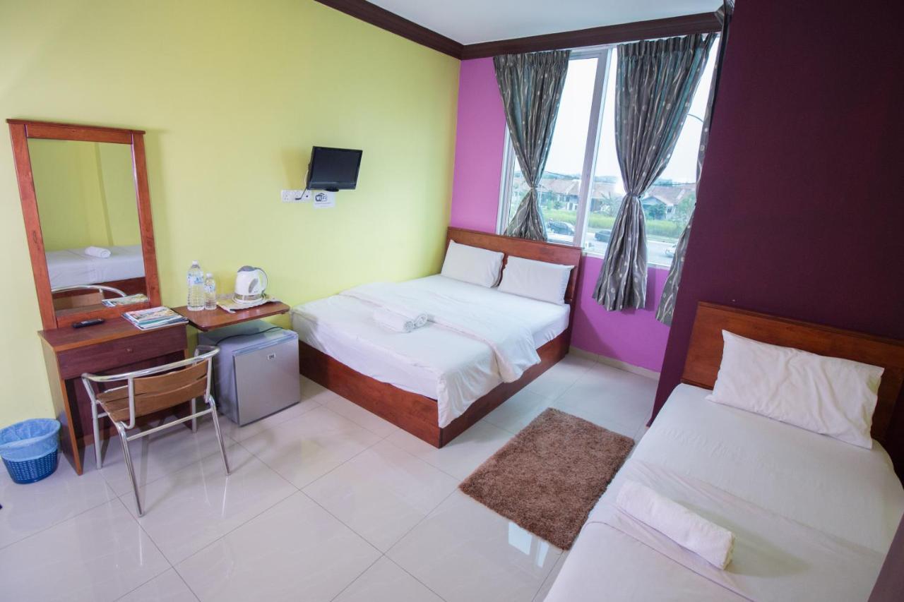 Saujana City Hotel Bandar Saujana Putra Exterior foto
